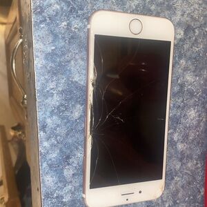 Damaged IPhone 6 S 64gb